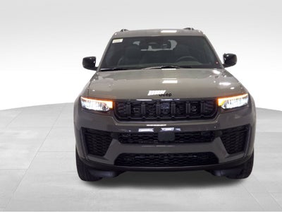 2027 Jeep Grand Cherokee L Laredo Altitude