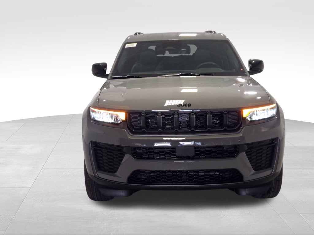 2027 Jeep Grand Cherokee L Laredo Altitude