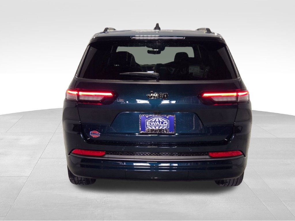 2027 Jeep Grand Cherokee L Limited Reserve