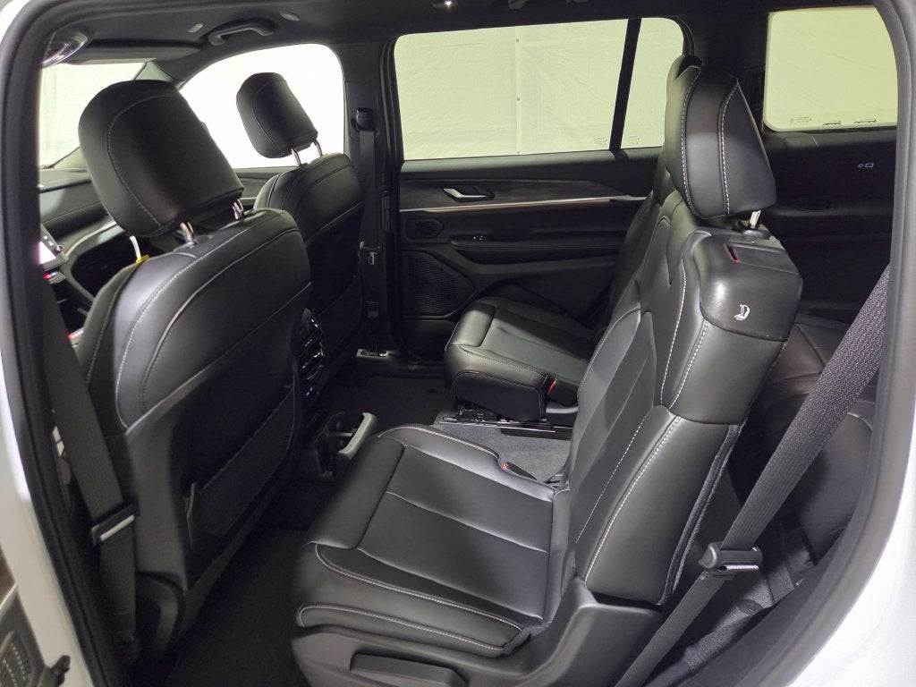 2027 Jeep Grand Cherokee L Limited
