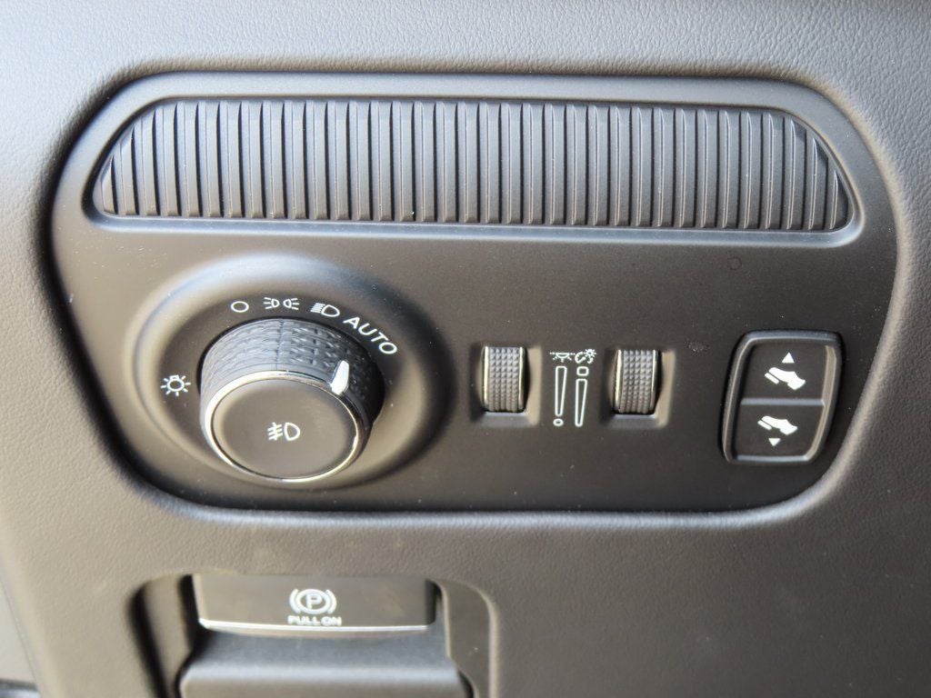 2023 Jeep Grand Wagoneer Series III