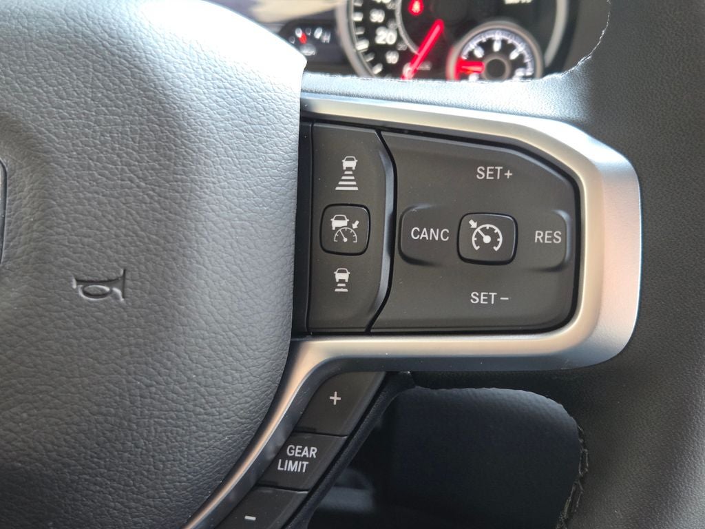 2027 RAM 1500 Big Horn/Lone Star