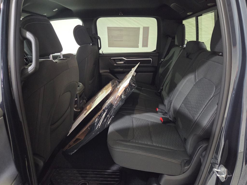 2027 RAM 1500 Big Horn/Lone Star