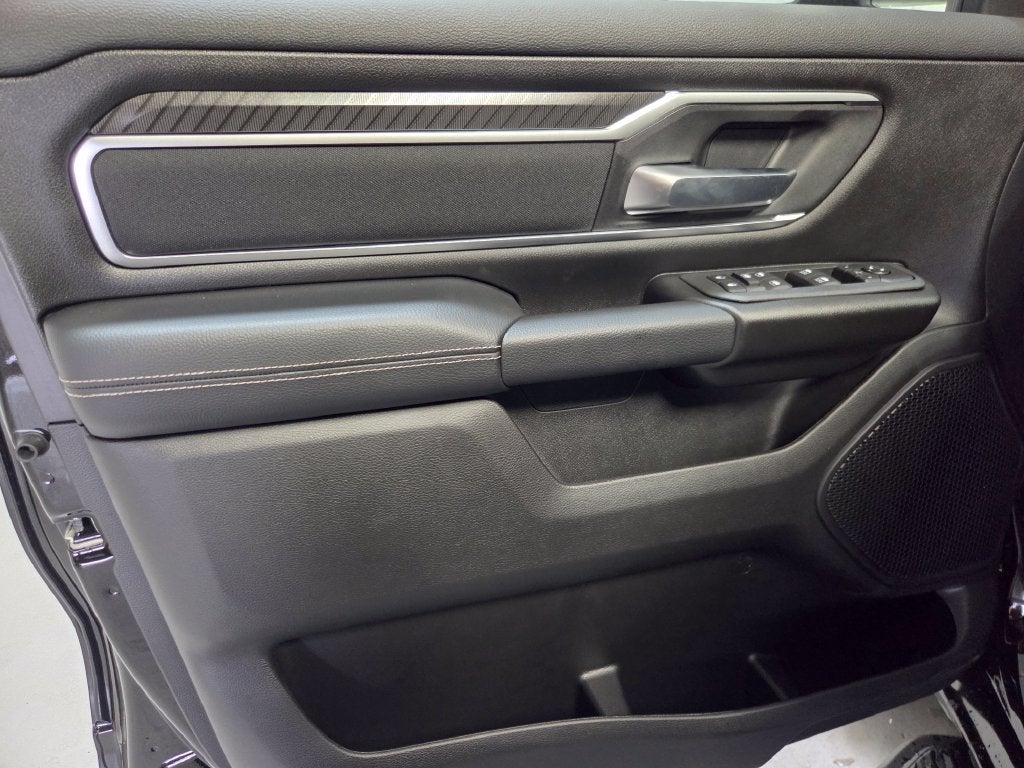 2027 RAM 1500 Big Horn/Lone Star