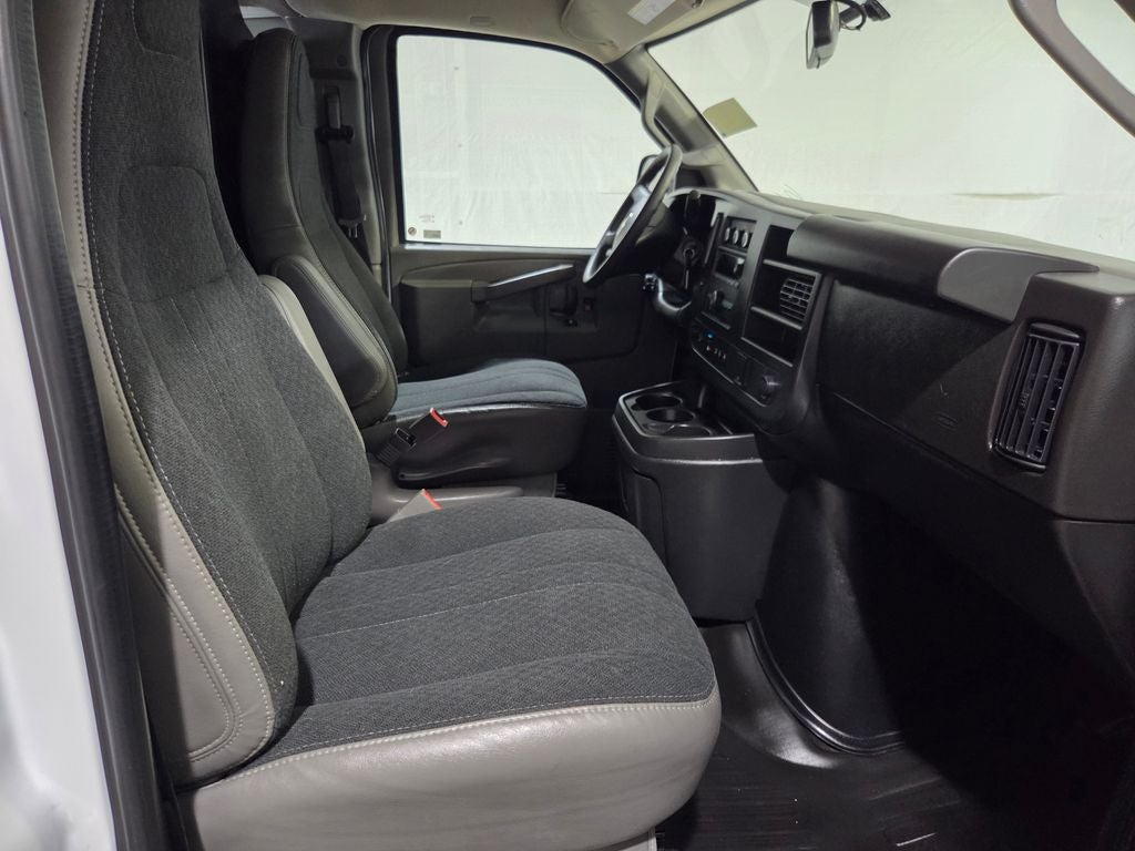 2025 Chevrolet Express 2500 Work Van Cargo