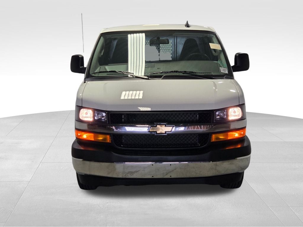 2025 Chevrolet Express 2500 Work Van Cargo