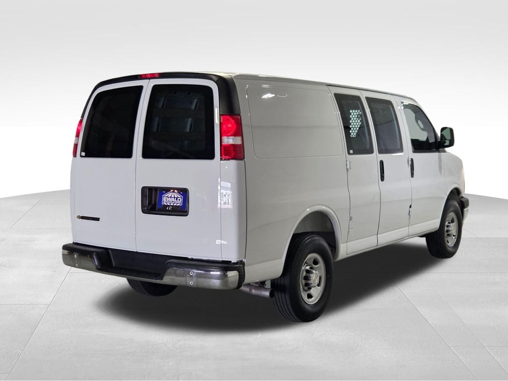 2025 Chevrolet Express 2500 Work Van Cargo
