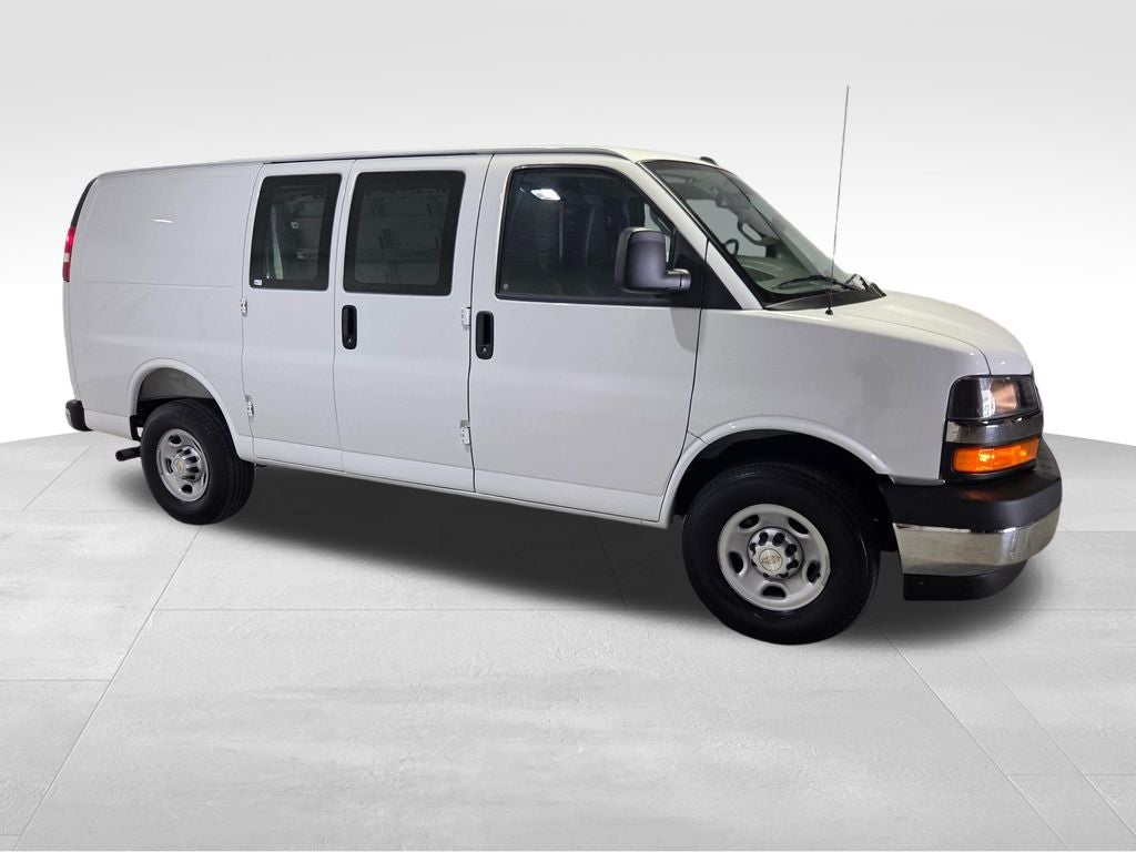 2025 Chevrolet Express 2500 Work Van Cargo