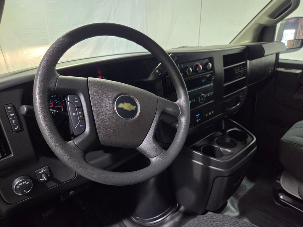 2025 Chevrolet Express 2500 Work Van Cargo