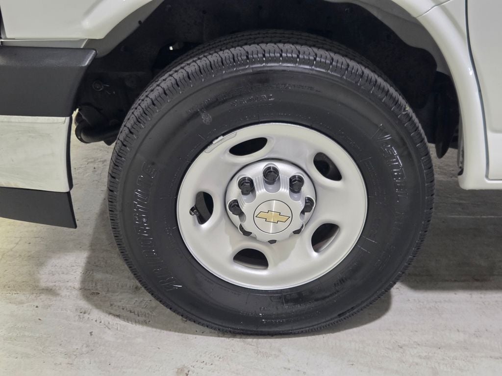2025 Chevrolet Express 2500 Work Van Cargo