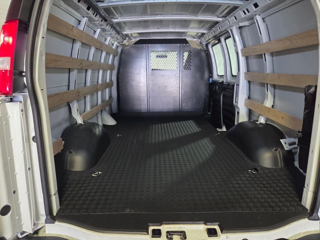 2025 Chevrolet Express 2500 Work Van Cargo