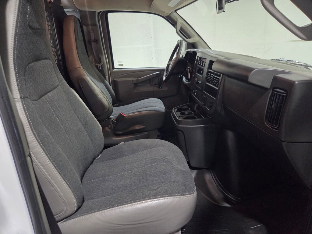 2025 Chevrolet Express 2500 Work Van Cargo