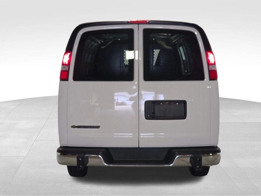 2025 Chevrolet Express 2500 Work Van Cargo