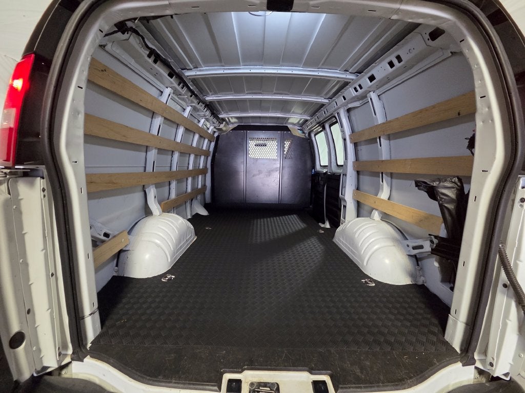 2025 GMC Savana 2500 Work Van