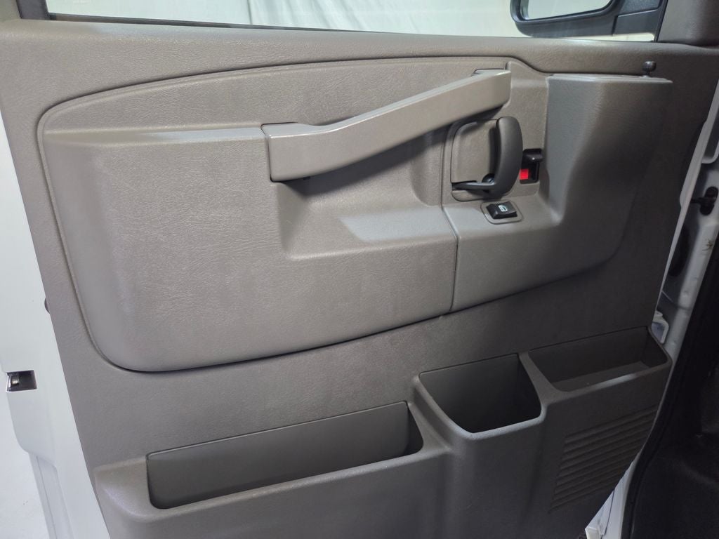 2025 GMC Savana 2500 Work Van