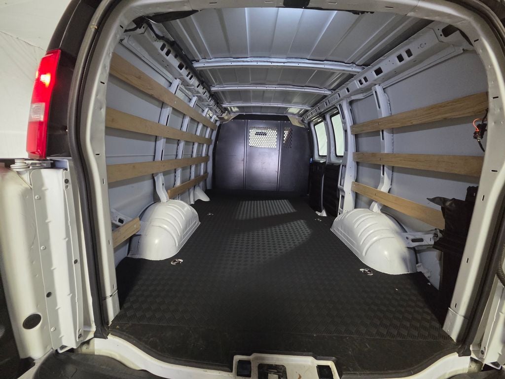 2025 GMC Savana 2500 Work Van