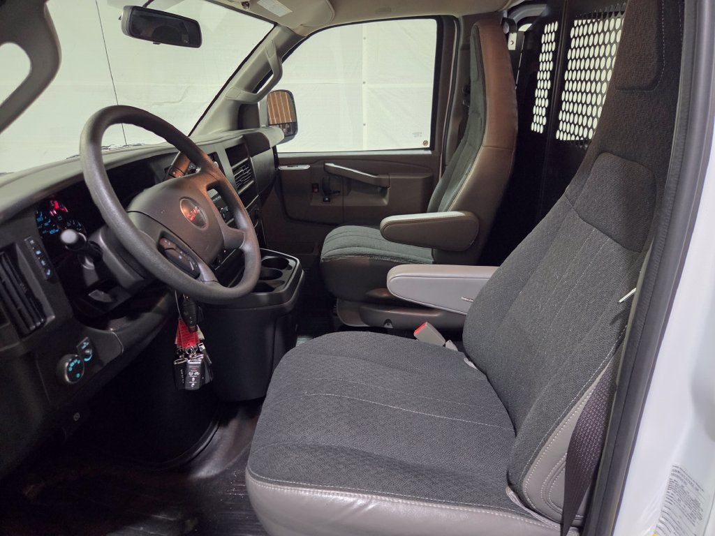 2025 GMC Savana 2500 Work Van