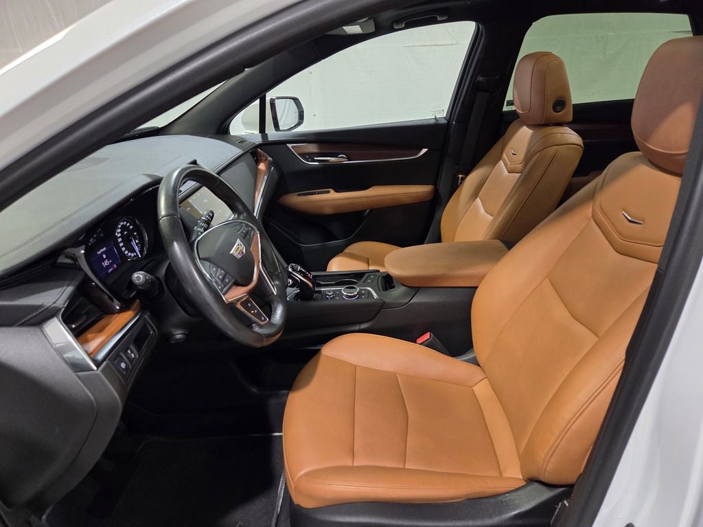 2022 Cadillac XT5 Premium Luxury