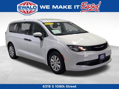2021 Chrysler Voyager L