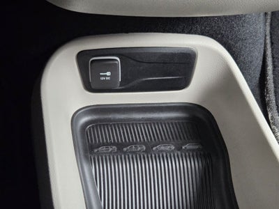 2021 Chrysler Voyager L