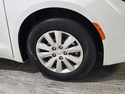 2021 Chrysler Voyager L