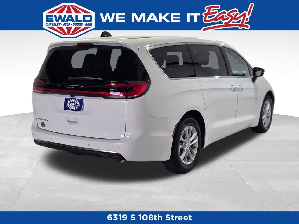 2027 Chrysler Pacifica Select