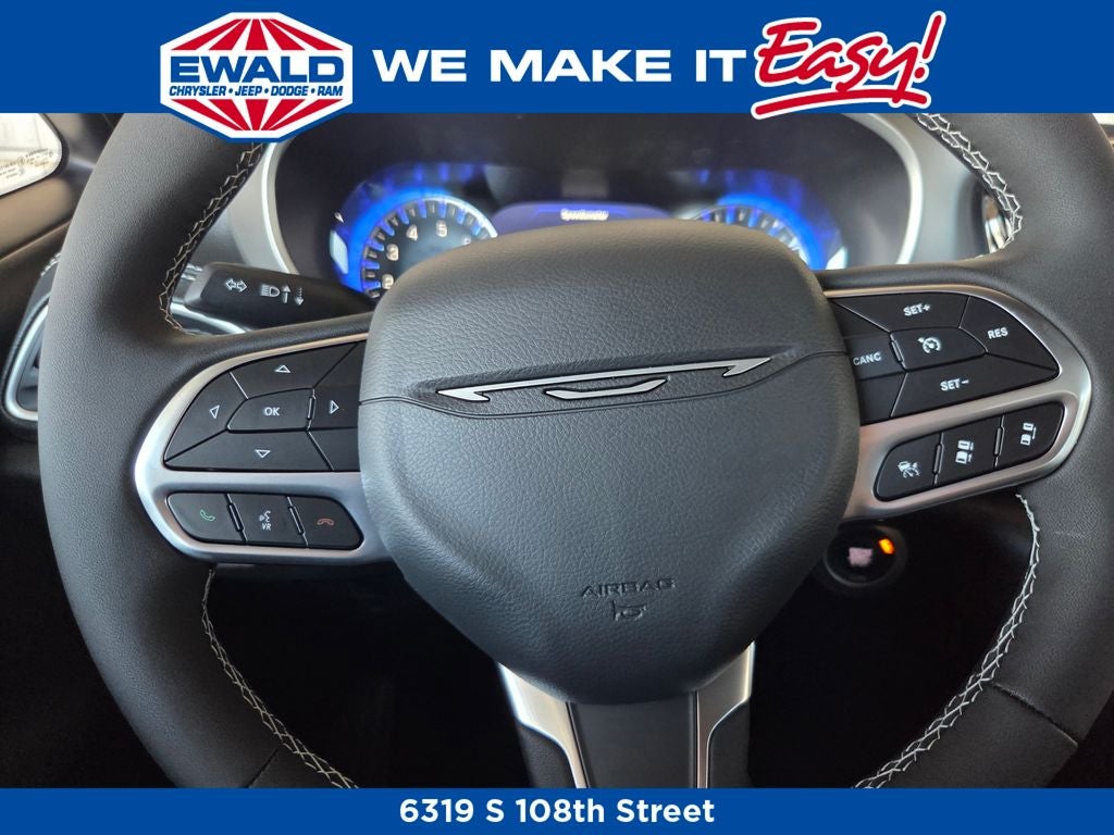 2027 Chrysler Pacifica Select