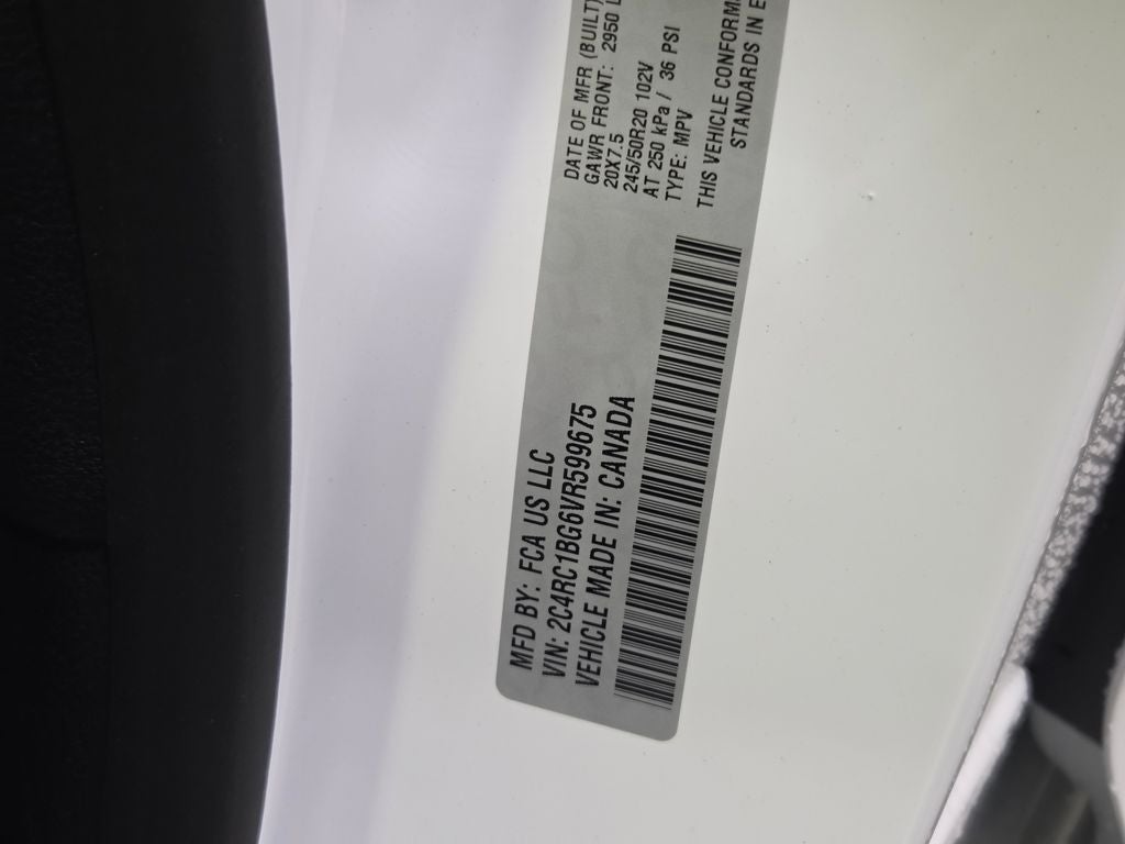2027 Chrysler Pacifica Select