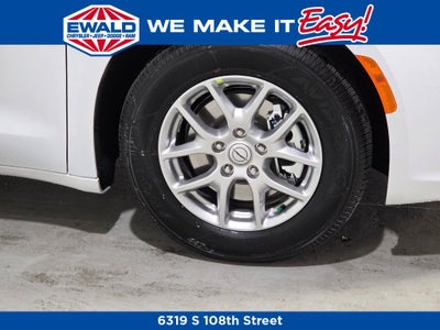 2026 Chrysler Pacifica Select