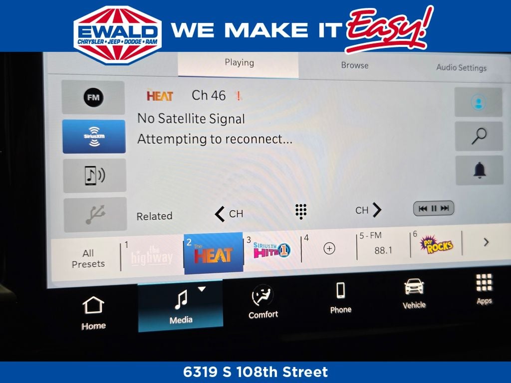 2026 Chrysler Pacifica Select