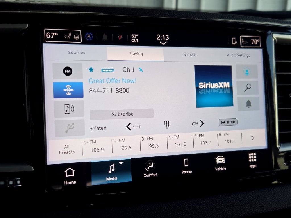 2025 Chrysler Pacifica Select