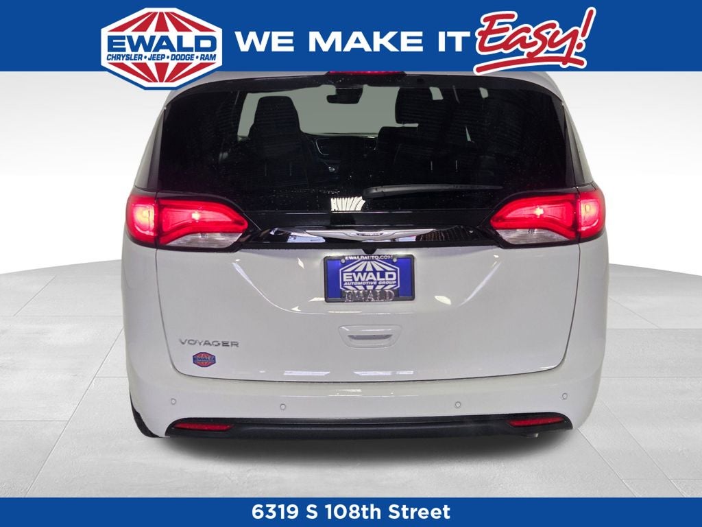 2026 Chrysler Voyager LX