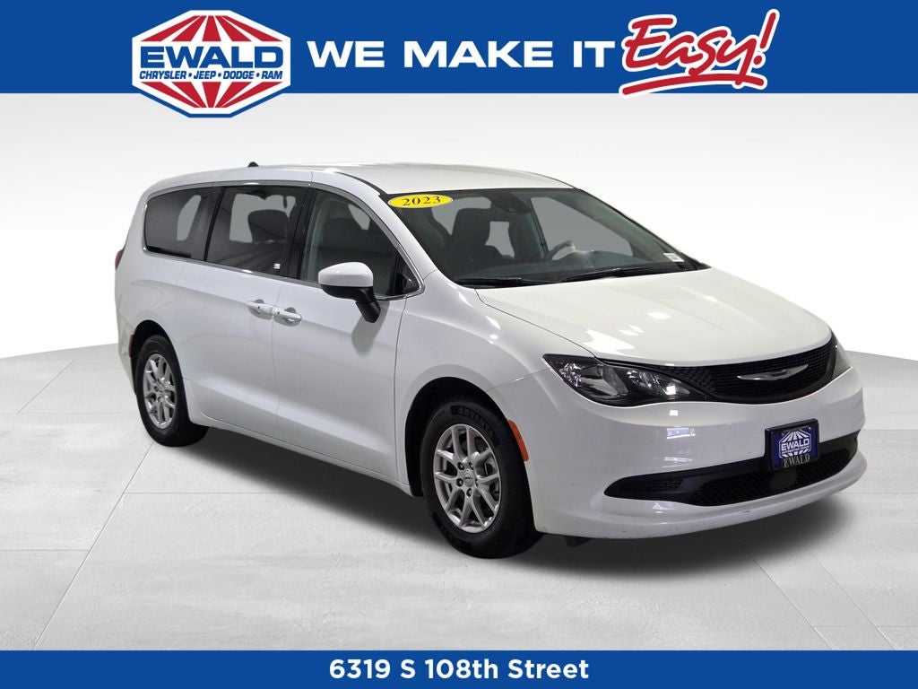 2023 Chrysler Voyager LX