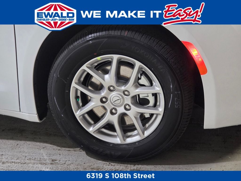 2026 Chrysler Voyager LX