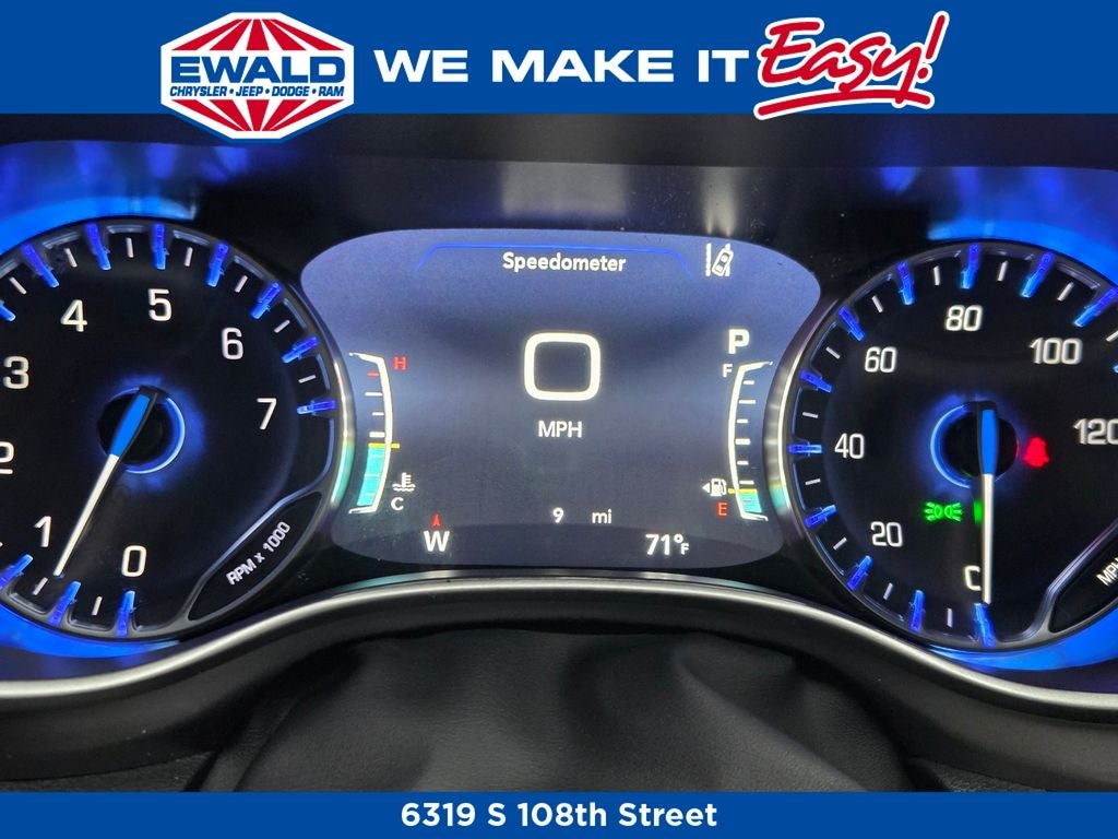 2026 Chrysler Voyager LX