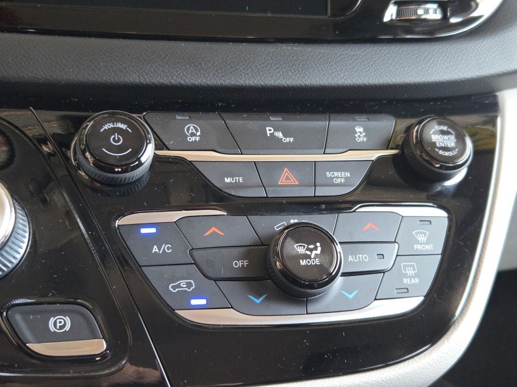 2018 Chrysler Pacifica Touring L Plus