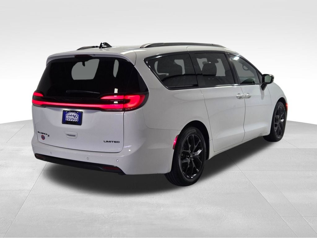 2025 Chrysler Pacifica Limited