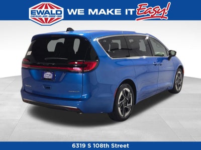 2027 Chrysler Pacifica Limited