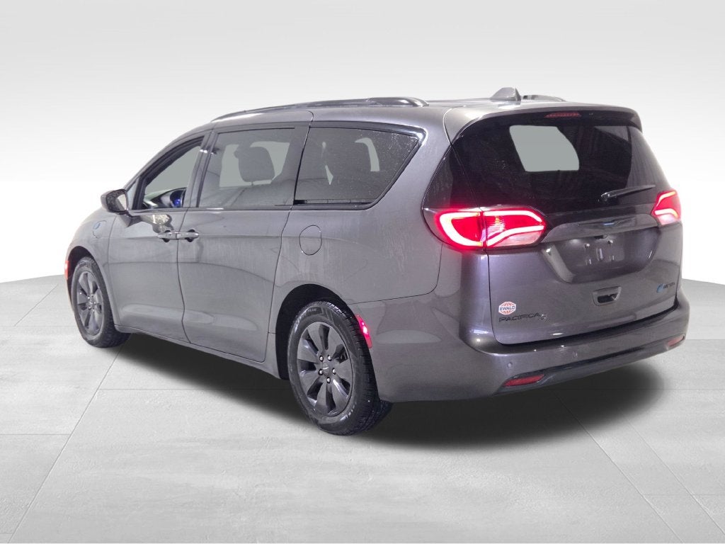 2019 Chrysler Pacifica Hybrid Touring L