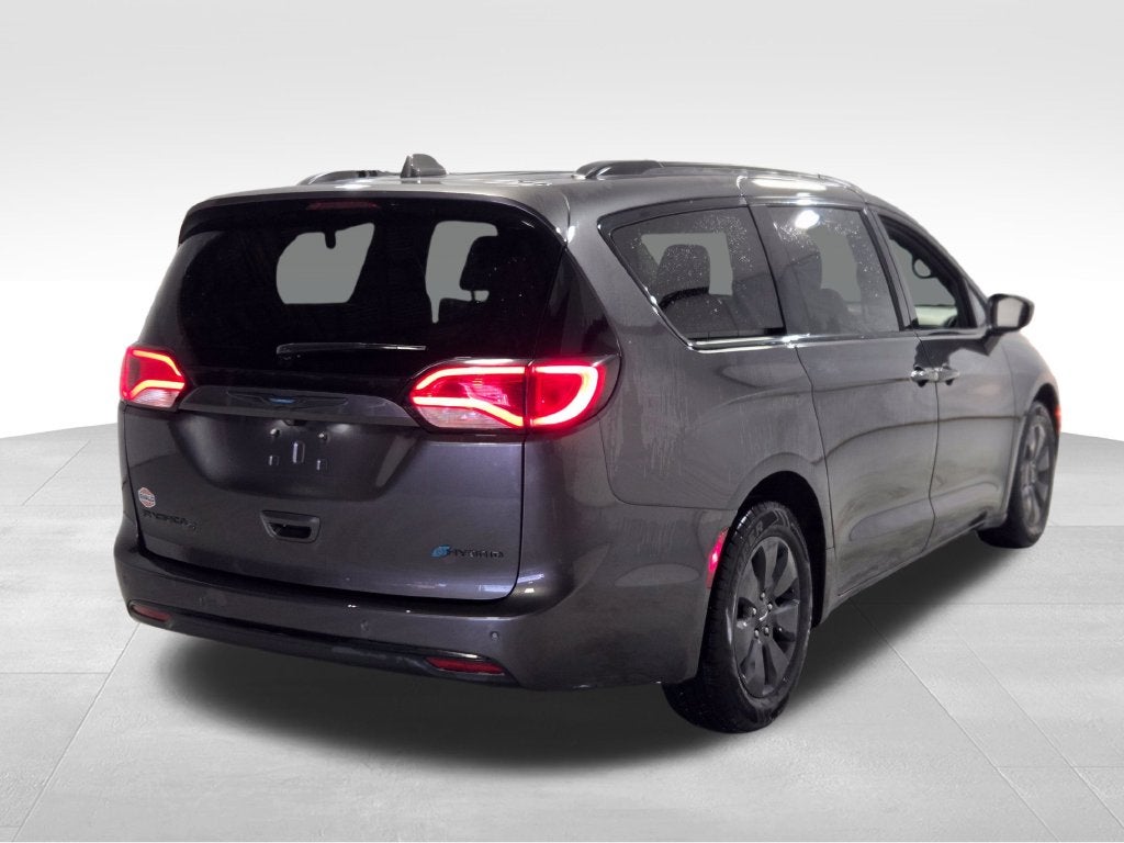 2019 Chrysler Pacifica Hybrid Touring L