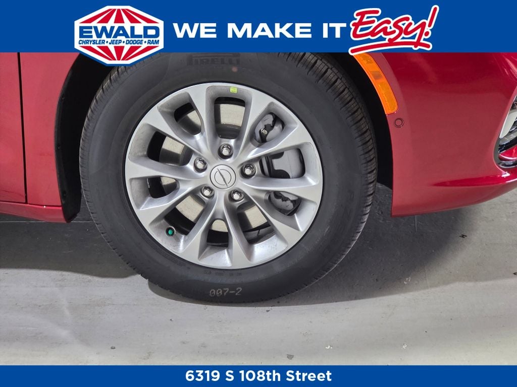 2026 Chrysler Pacifica Select