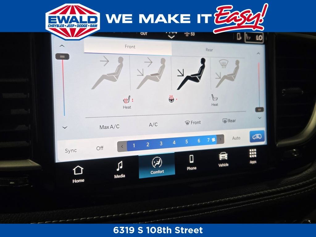 2026 Chrysler Pacifica Select