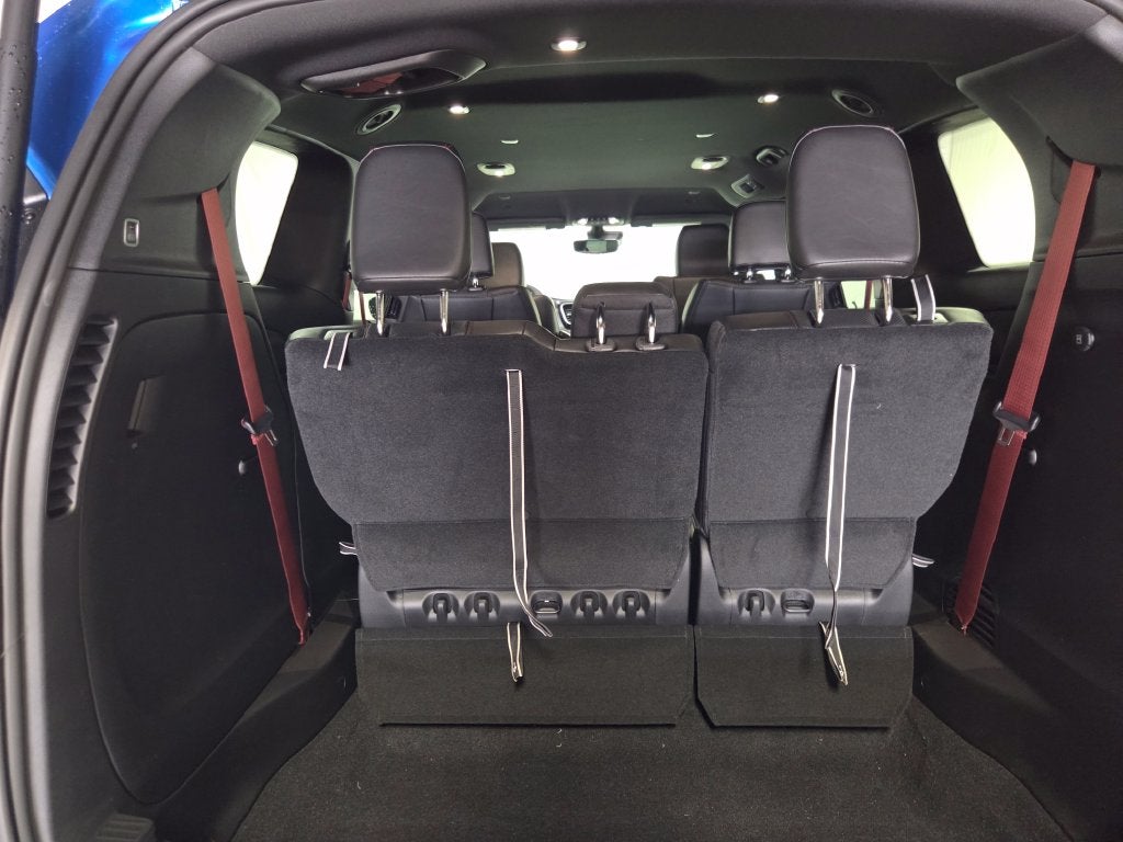 2027 Chrysler Pacifica Select