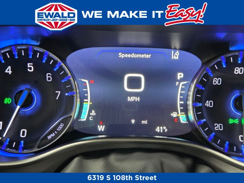 2026 Chrysler Pacifica Select