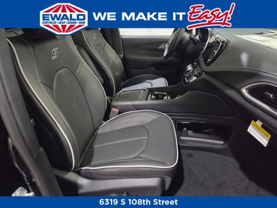 2027 Chrysler Pacifica Limited