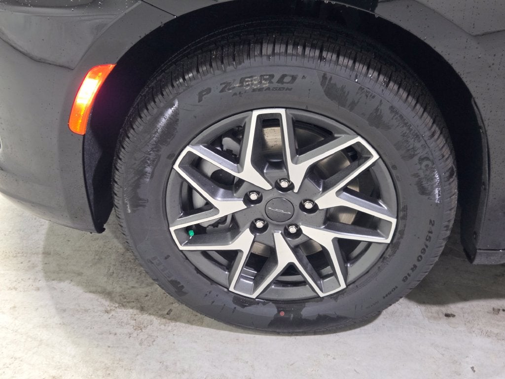 2027 Chrysler Pacifica Limited