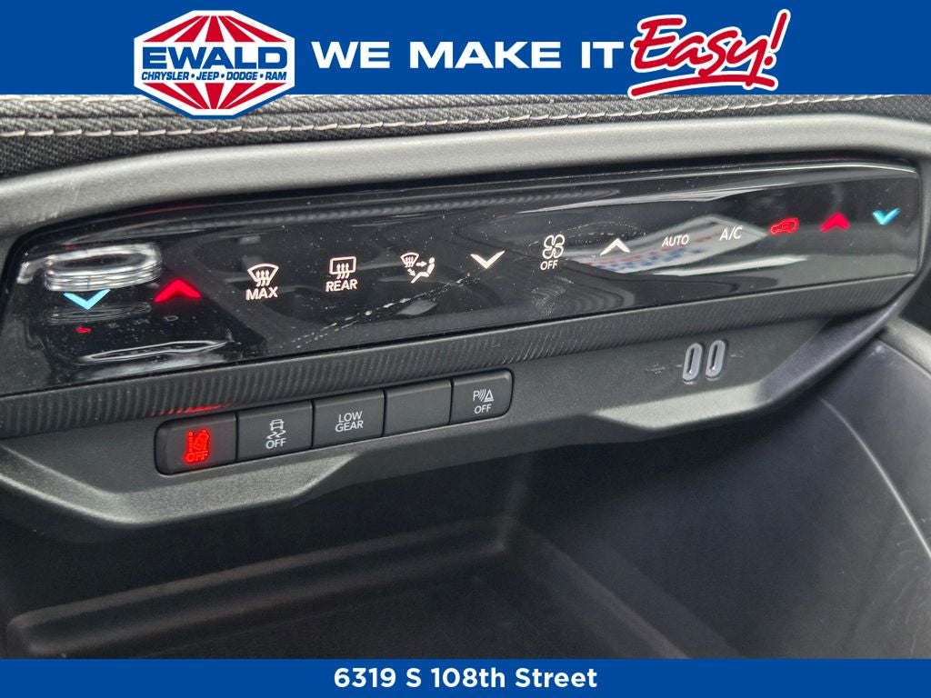 2026 Jeep Cherokee Laredo