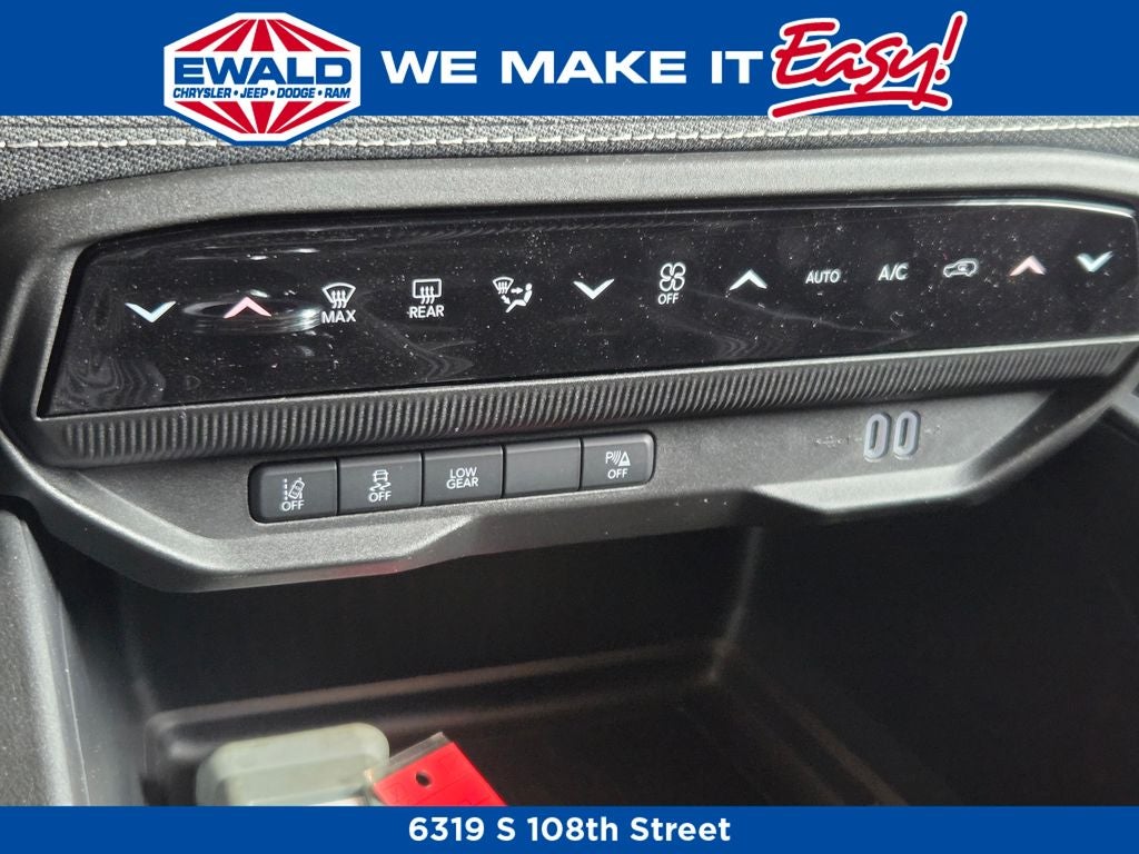 2026 Jeep Cherokee Laredo