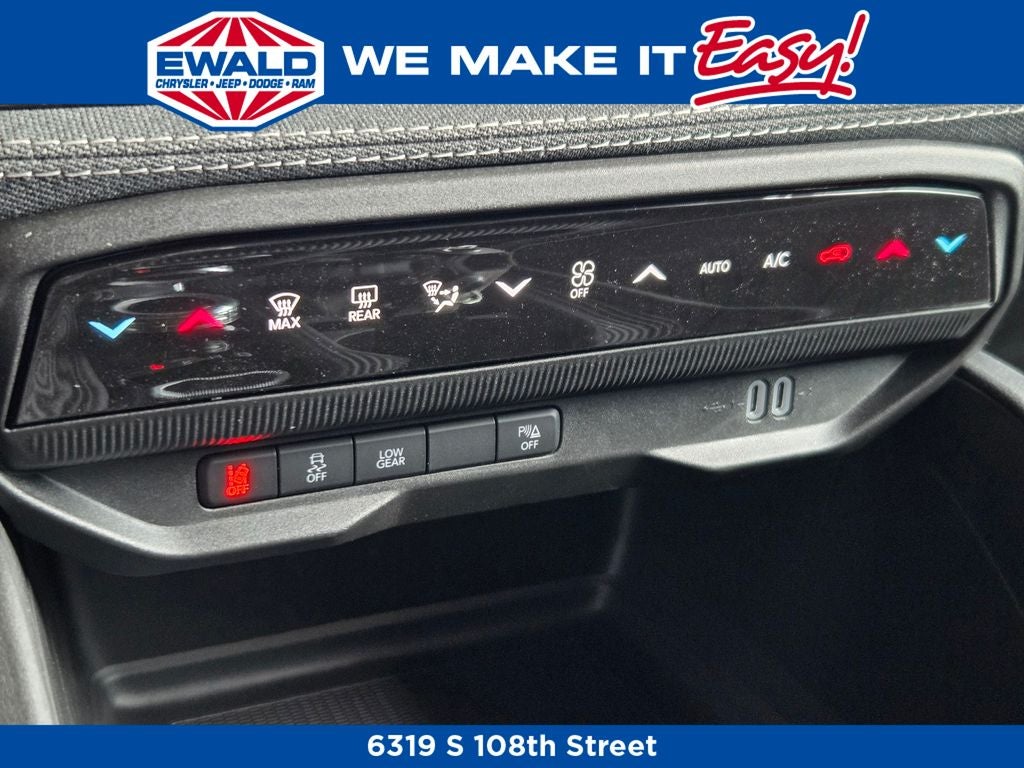 2026 Jeep Cherokee Laredo