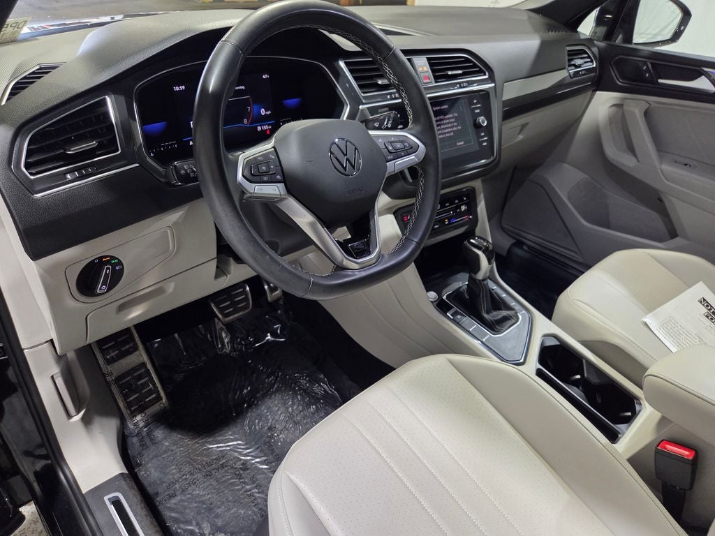 2023 Volkswagen Tiguan 2.0T SE R-Line Black